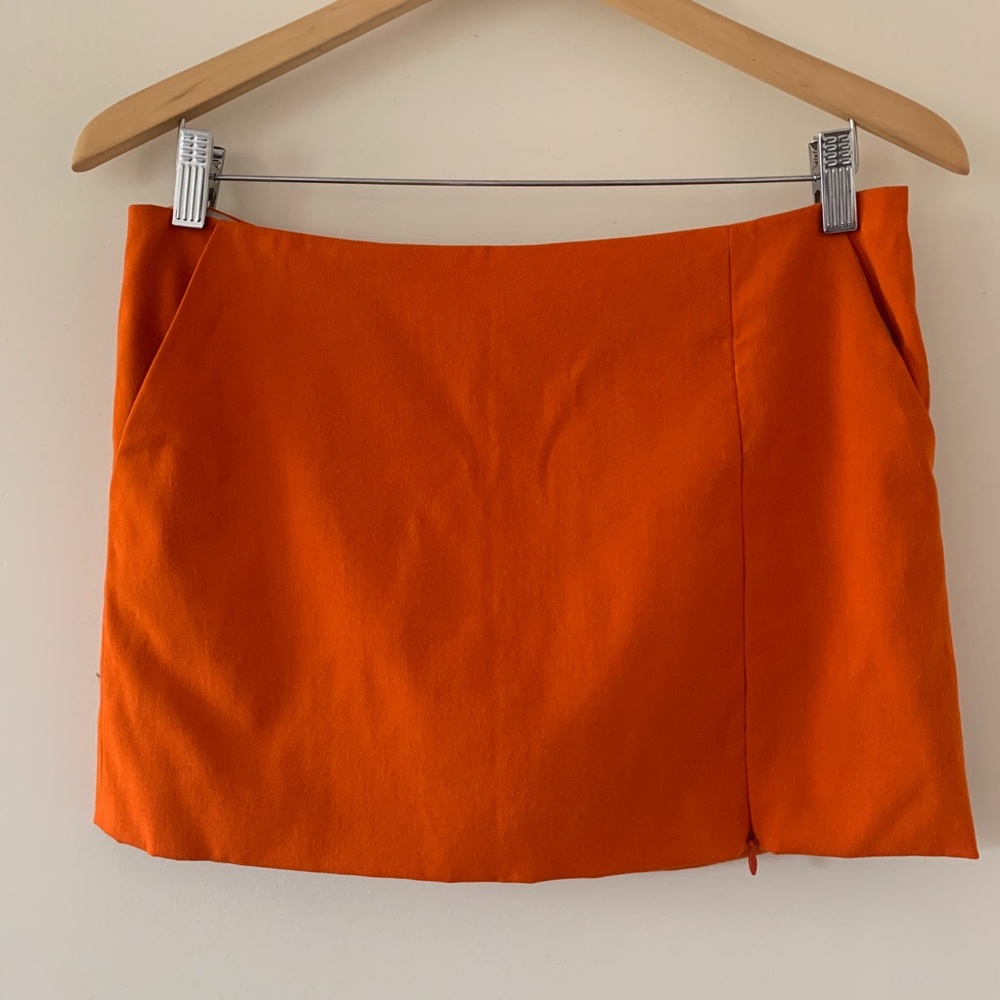 Orange mini skirt DVF with POCKETS!